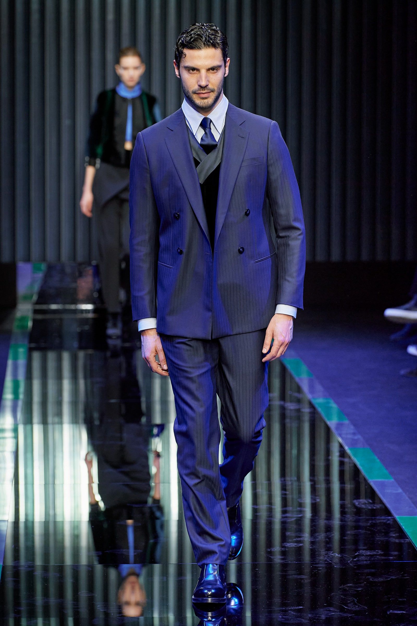 Vogue Scandinavia - Giorgio Armani ready-to-wear autumn 2022 runway