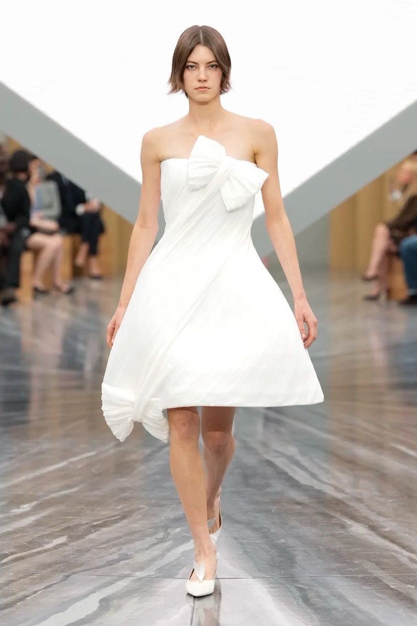 See all the looks from Jonathan Anderson's Dior debut for SS26 - Vogue  Scandinavia