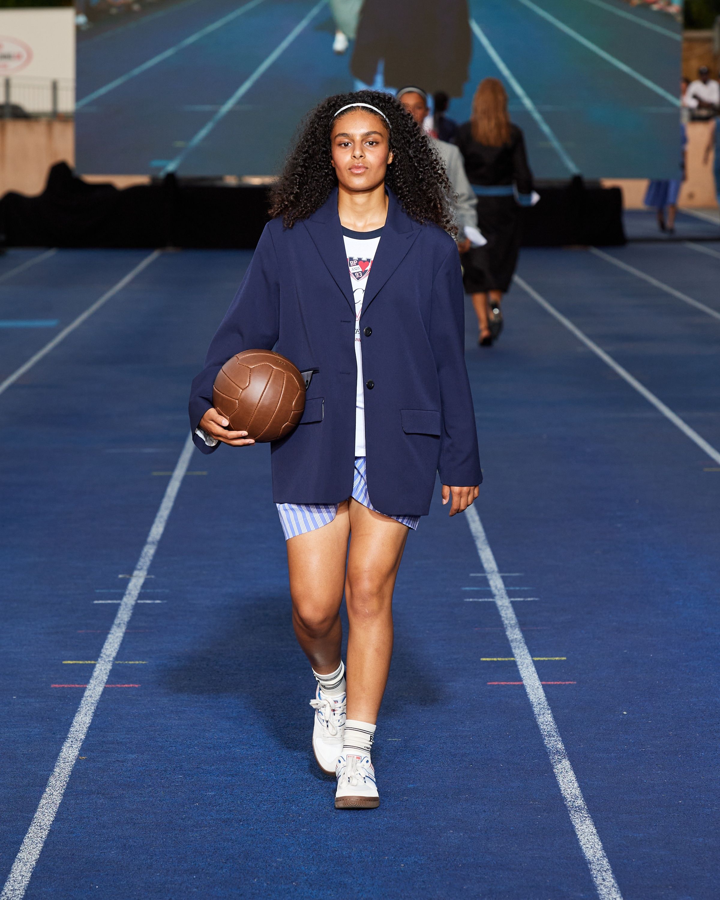 BAUM UND PFERDGARTEN/スウェットフーディ BAUM UND PFERDGARTEN/スウェットフーディ